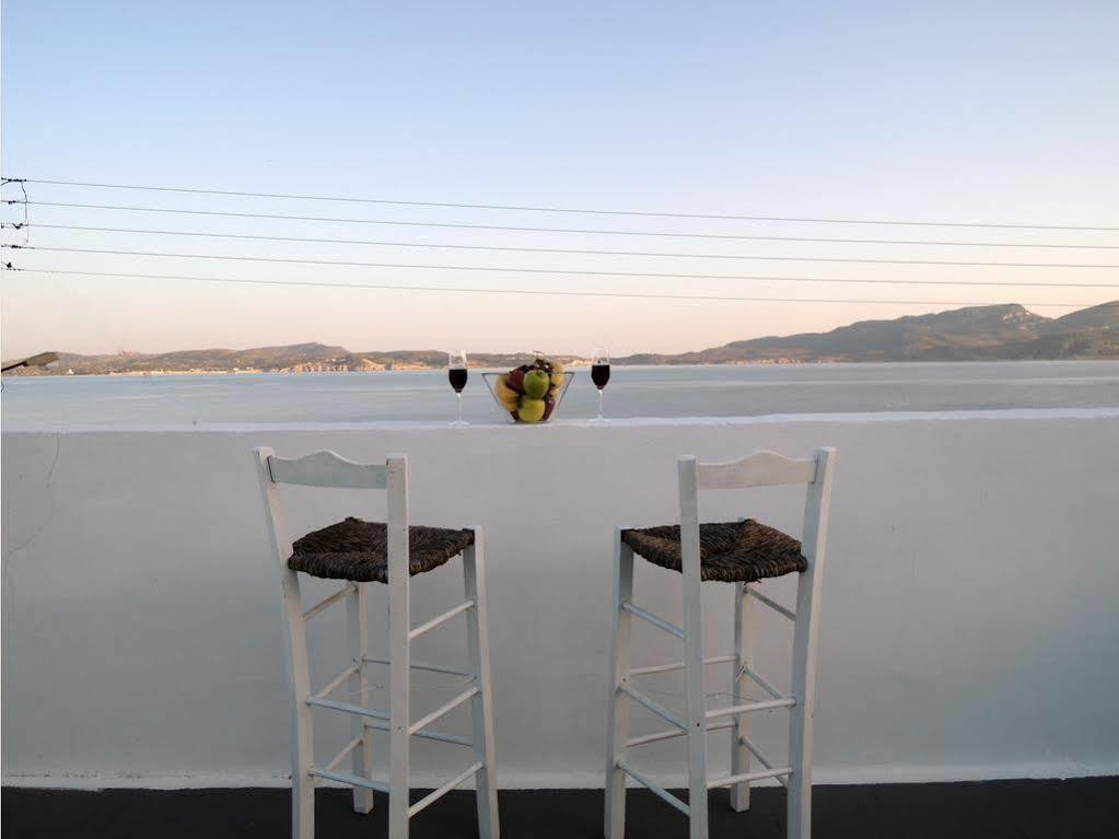 Hotel Adamas Exterior foto